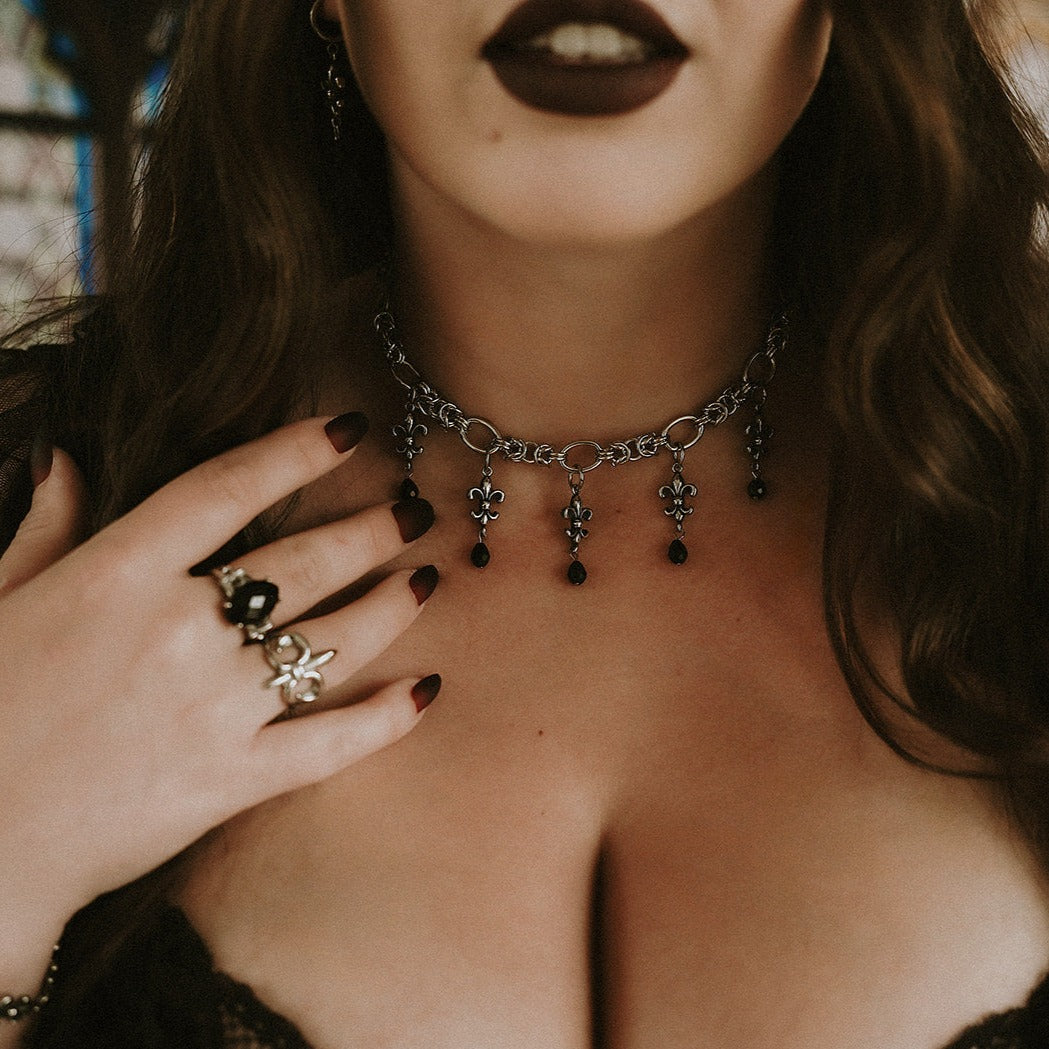 Fleur De Lis Choker Mysticum Luna