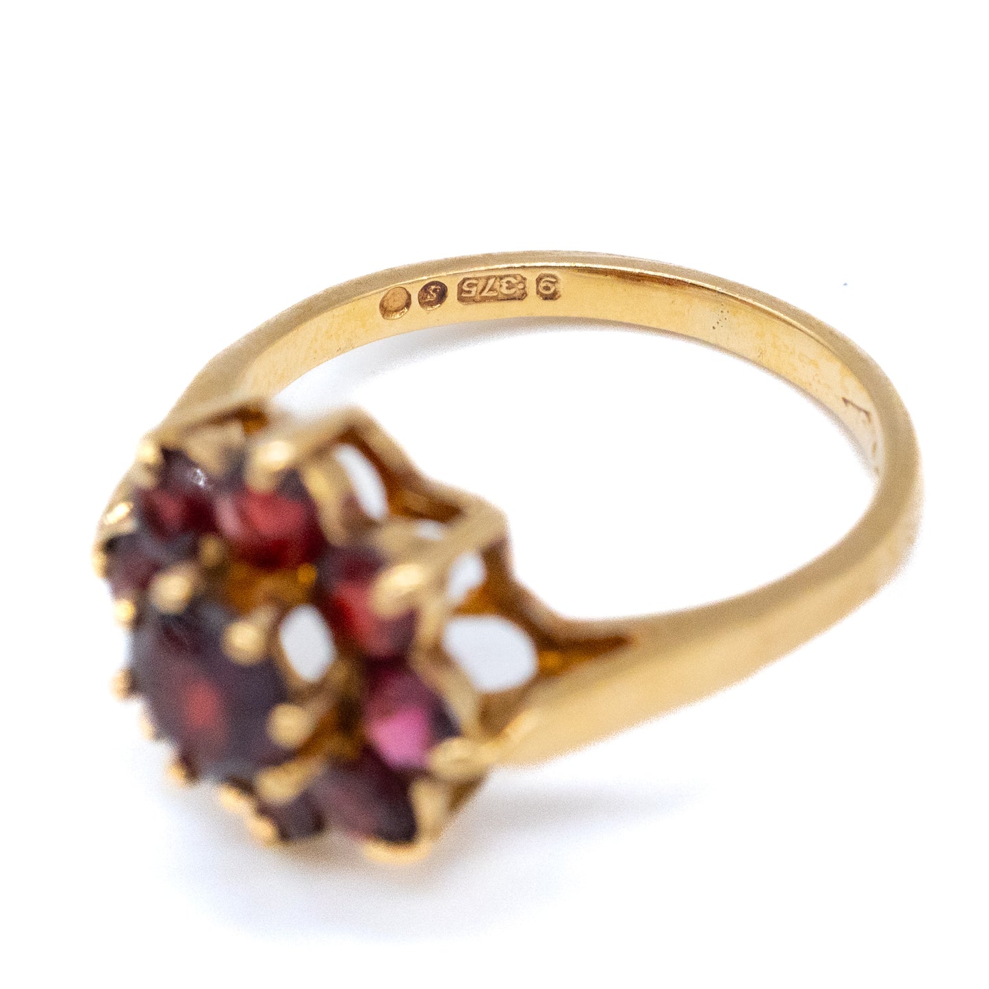 9ct Gold Garnet Flower Ring - Size UK N / US 6.5