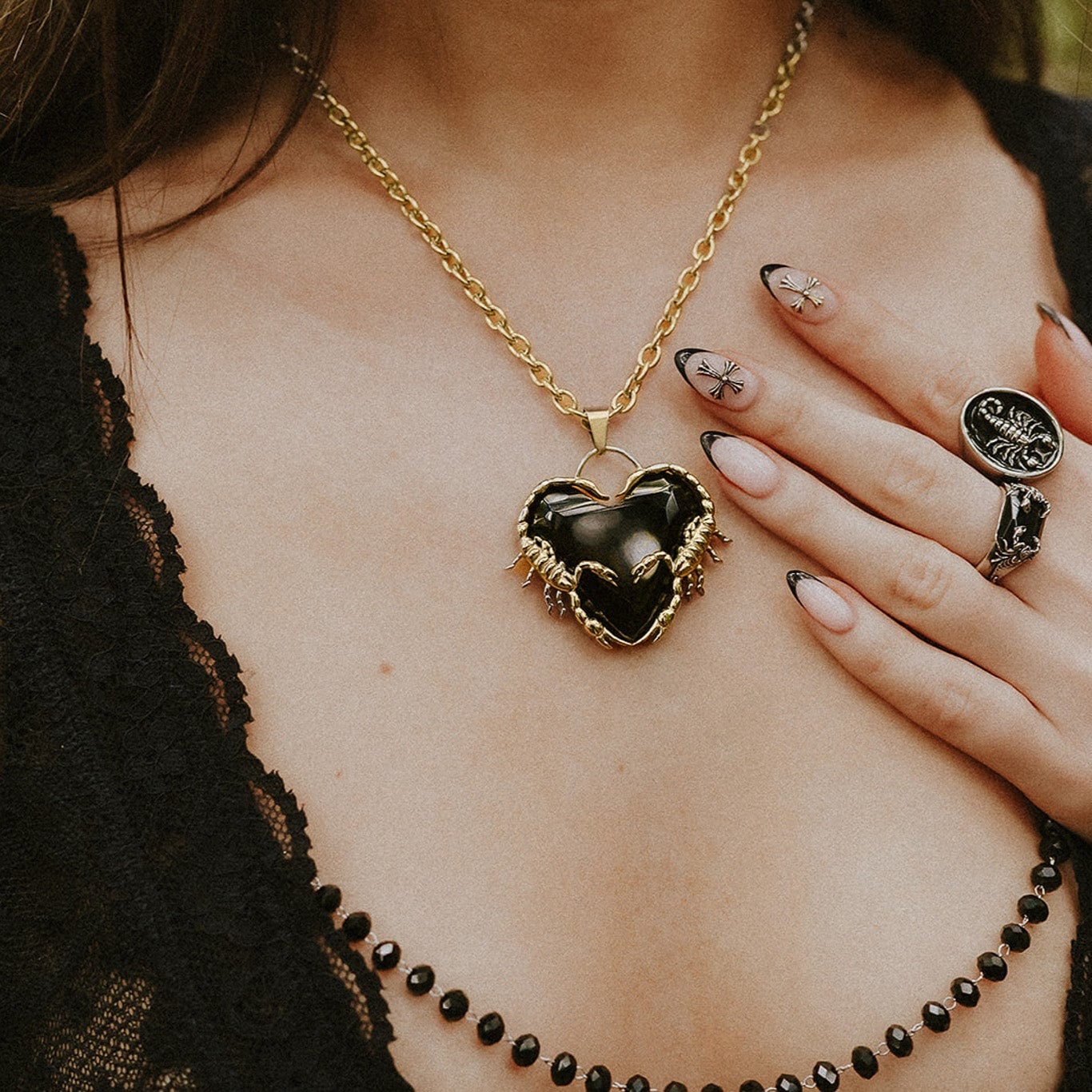 Venin Obscura Scorpion Heart Gold Necklace