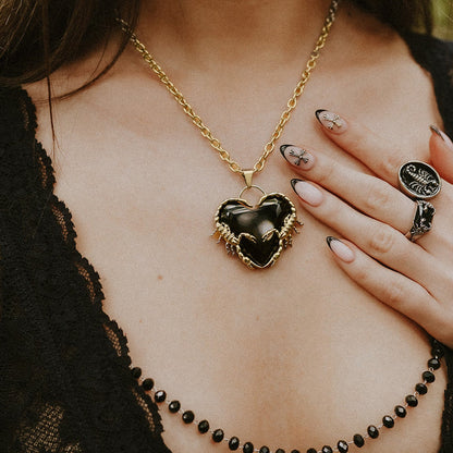 Venin Obscura Scorpion Heart Gold Necklace