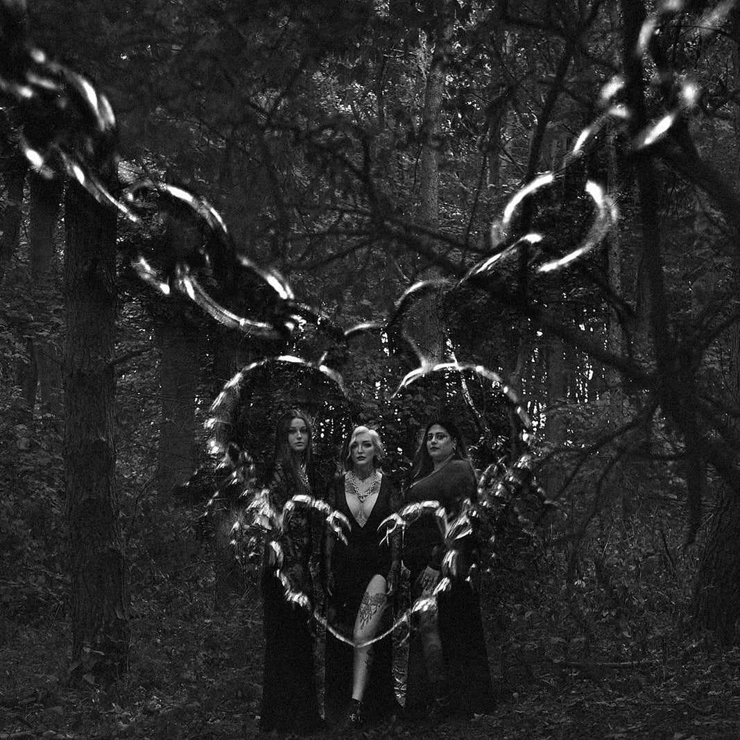 Venin Obscura Scorpion Heart Necklace