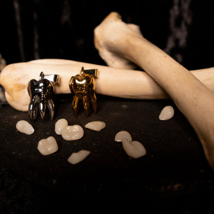 Charm Coven Lover’s Remnant Tooth Gold