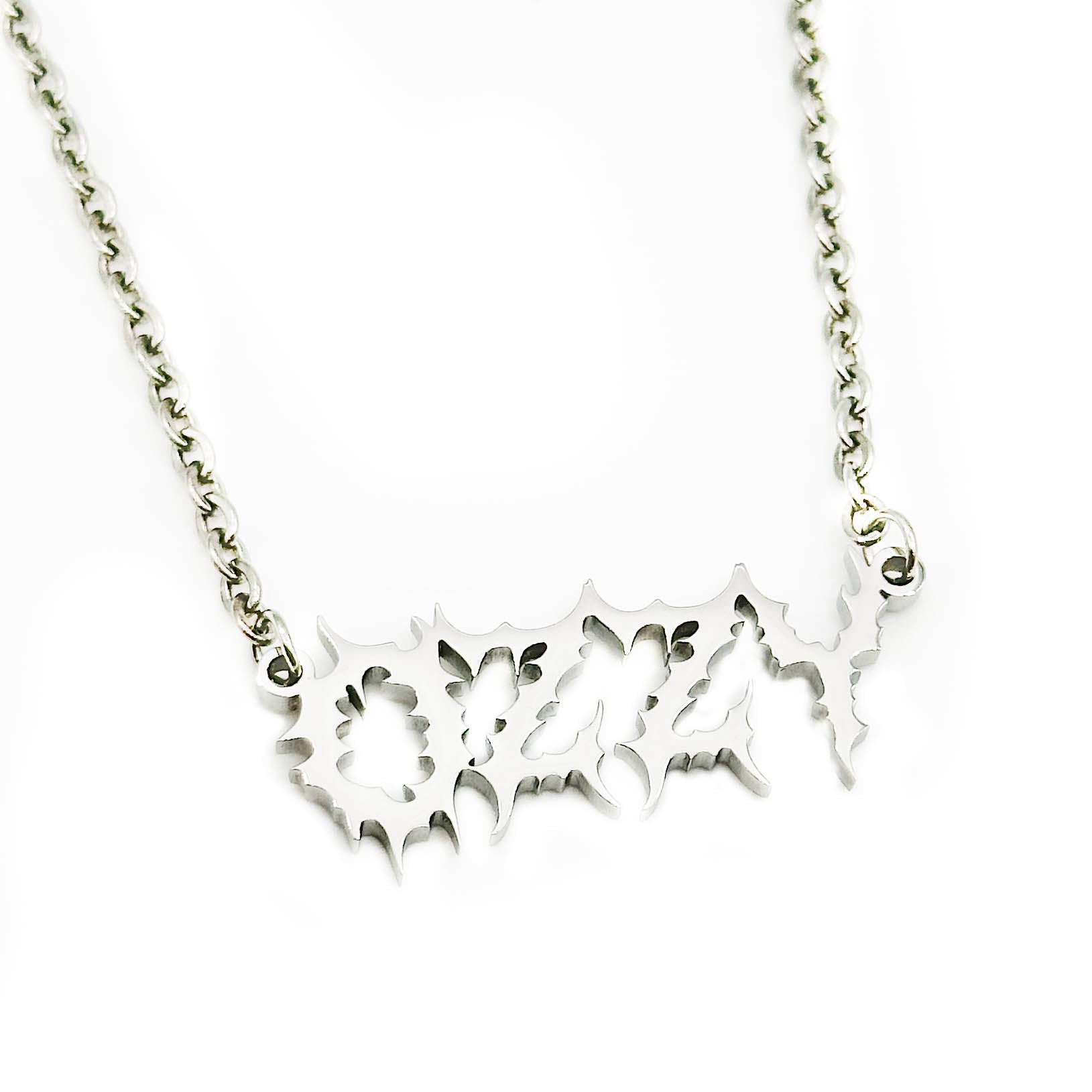 Black Metal Personalised Name Necklace mysticumluna2021