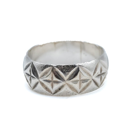 Sterling Silver Chunky Engraved Star Band - Size UK Q / US 8