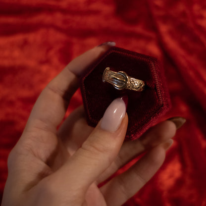 9ct Gold Engraved Patterned Buckle Ring - Size UK W / US 11