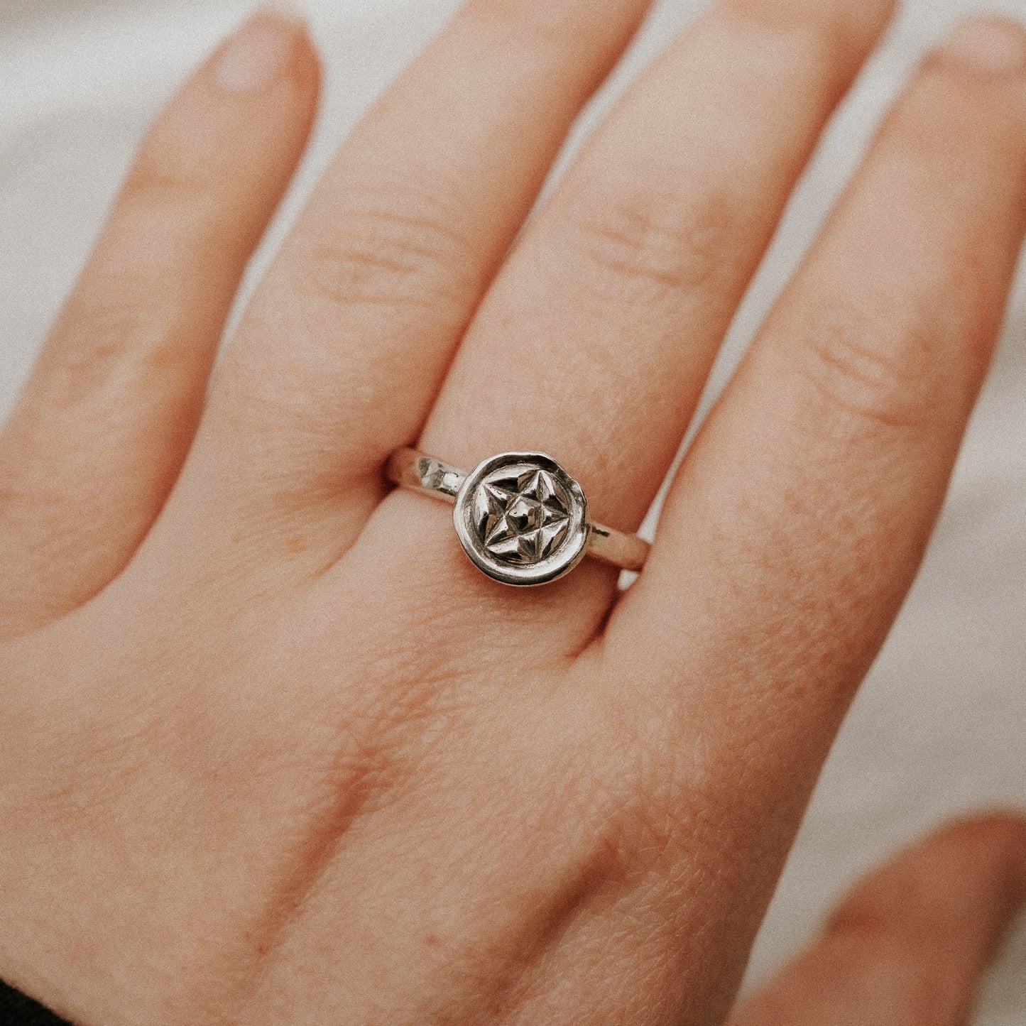 Pentagram Hammered Band Ring - Size S