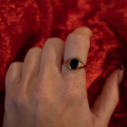 9ct Gold Onyx Signet Ring - Size UK M / US 6