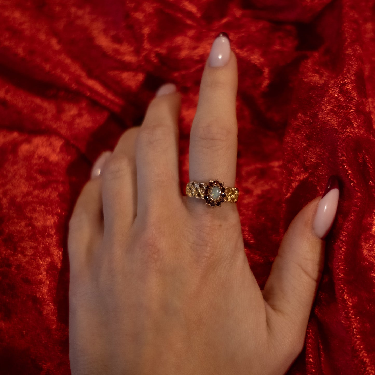 9ct Gold Garnet & Opal Flower Ring - UK O / US 7