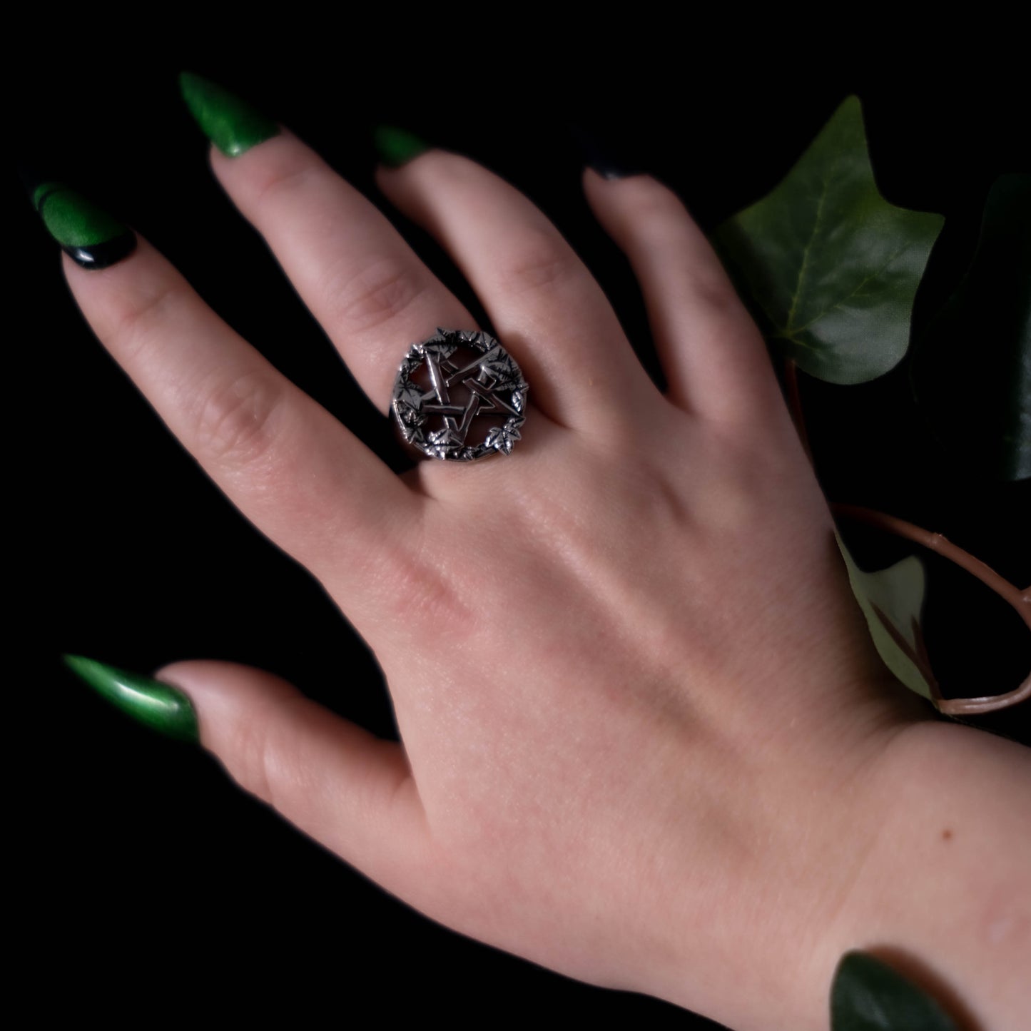 Green Witch Pentacle Ring Mysticum Luna